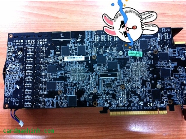 Mặt sau card màn hình PowerColor Radeon HD 7970 X2 Devil13